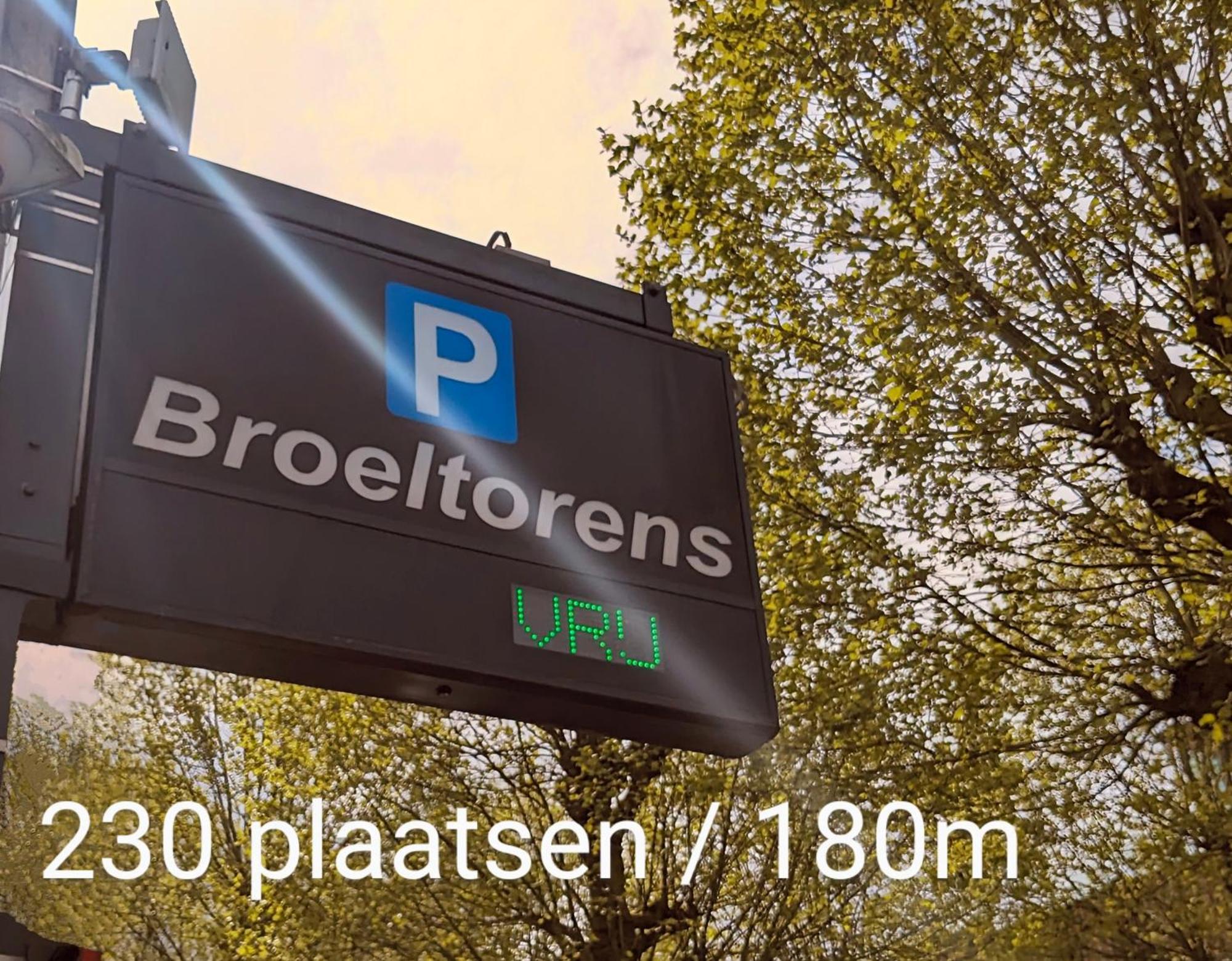 Broel4 Bed and Breakfast Kortrijk Exteriör bild