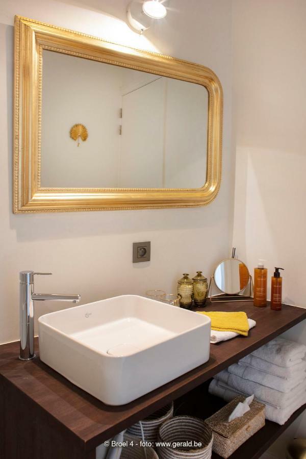Broel4 Bed and Breakfast Kortrijk Exteriör bild